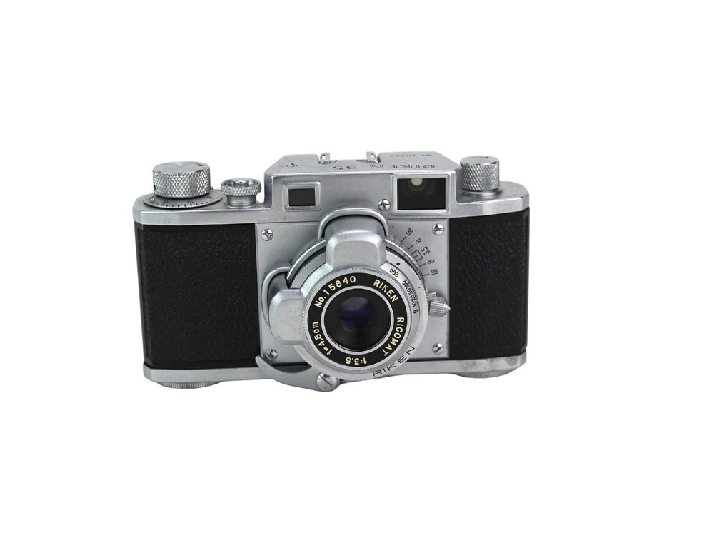 Lot 649: Riken 35 Film Rangefinder Camera