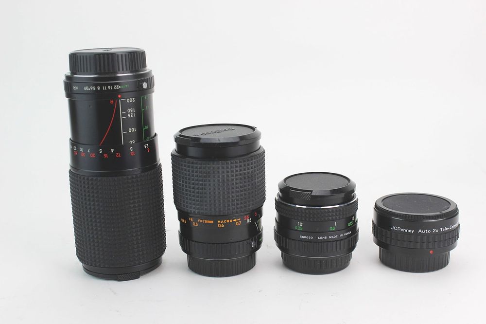 Lot 662: Four Assorted Lens
