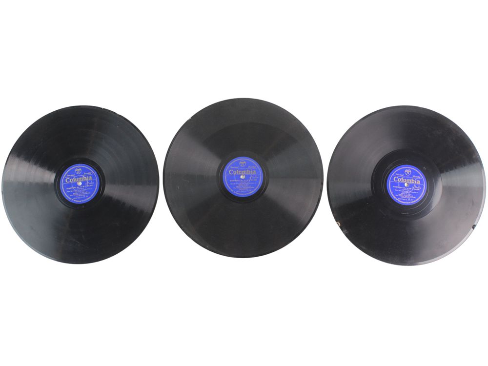 Lot 55: Mozart Jupiter Symphony No. 41 - 3 Columbia 78s