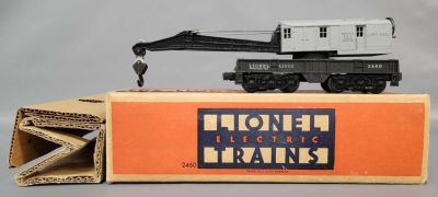 Postwar Lionel O gauge 2460 operating work crane in original box with insert, gray painted cab 