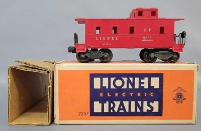 Postwar Lionel O gauge 2257 SP caboose in original box with insert, C8. No smoke stack. Box has 
