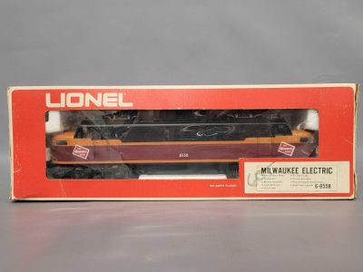 Lionel O gauge 8558 Milwaukee Road Rectifier in original box. Unit shows light run time C7 as 