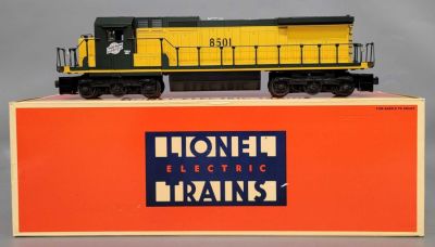 Lionel O gauge 18219 Chicago & Northwestern DASH 8- 40C in original box. Lionel O gauge 18219 