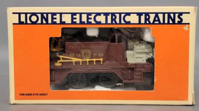 Lionel O gauge 8379 Pennsylvania Railroad motorized fire car in original box. Unit is C7 with 