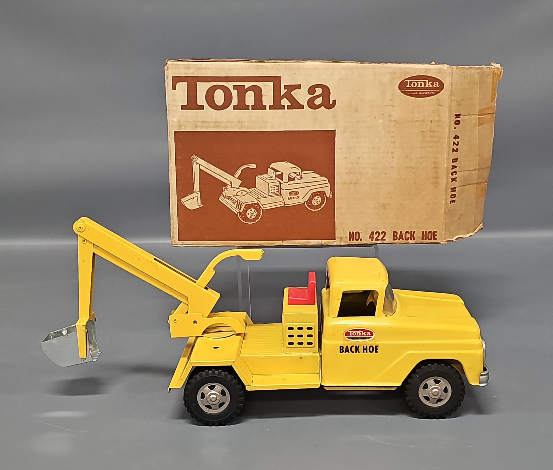 Lot 359 - 1963-64 Tonka Back Hoe in Original Box No. 422 | Toys