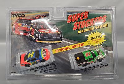 Tyco Magnum 440-X2 Super Stockers Jeff Gordon and Bobby Labonte on Card. Tyco Magnum 440-X2 