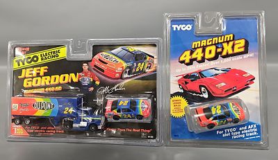 Tyco Magnum 440-X2 Jeff Gordon DuPont Chevrolet Racing Team Pluse Single car on Cards, still 