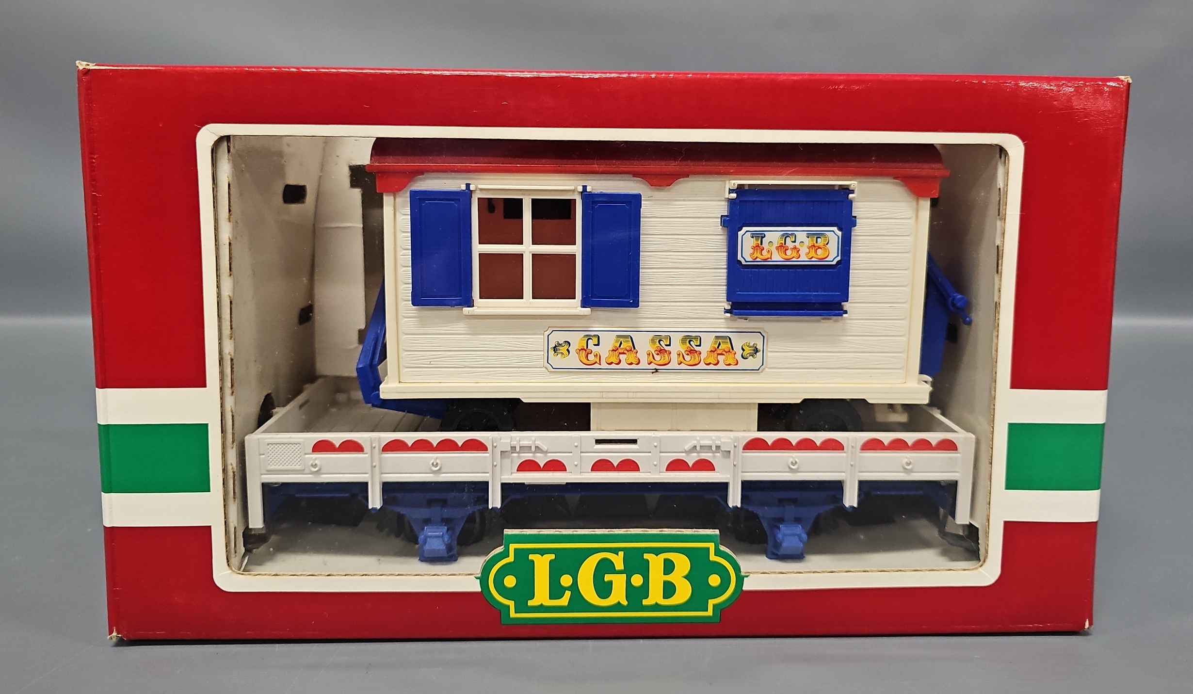 Lot 31 - LGB 4037 Circus Low Sided Gondola with Cash Register Car