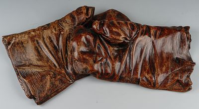 Рукавицы. Россия, мастерская Василия Шутова. XIX в. Массив ореха, резьба, тонировка. 47х20х7 