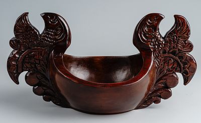 Братина в русском стиле.СССР. Хотьково, 1960-е. Липа, резьба плосковыемчатая, тонировка. 34 