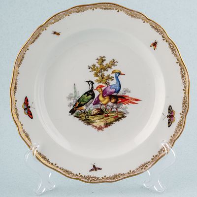 Тарелка “Птицы и бабочки” Германия, Мейсен 1830-1840 - е гг. Фарфор, роспись золочение. Марка 