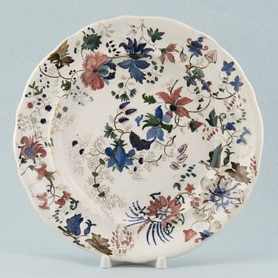 Тарелка с цветочным декором. Россия, Москва, Фабрика Ф.Я. Гарднера. XIX в. Фаянс, деколь с 