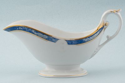 Соусник. Россия, Императорский фарфоровый завод (ИФЗ), АII, 1855-1881. Фарфор, крытье 