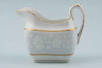 Сливочник. Россия, Императорский фарфоровый завод (ИФЗ), НII, 1900. Фарфор, крытье, золочение 