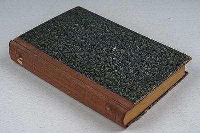 Толстой Л. Н. Круг чтения. 2-е изд. СПб, 1912. 769 [5] c. 23x15.5 см. Во владельческом 