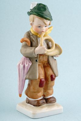 Мальчик с рожком. Германия, мануфактура &laquo;Фасольд и Штаух&raquo; (Fasold & Stauch). 1913-1972. Фарфор 