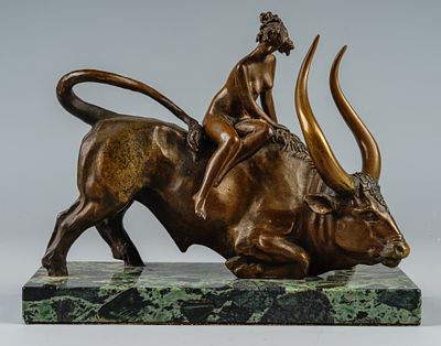 Скульптура "Похищение Европы". Автор Алла Николаевна Кириллова. 2020-е. Бронза, мрамор. Выс. - 