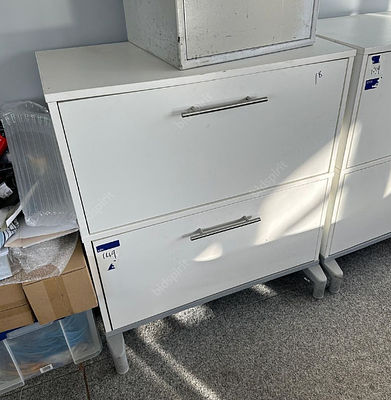 2 DRAWER SUSPENDED FILES CABINET *PLUS VAT* 
CONTENTS NOT INCLUDED 
COLLECTION FROM NEWARK