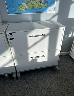 2 DRAWER SUSPENDED FILES CABINET *PLUS VAT* 
CONTENTS NOT INCLUDED 
COLLECTION FROM NEWARK