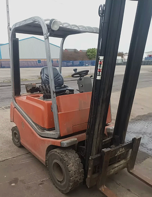 2004 2 TONNE BT Forktruck Fork lift side shift 
Good machine, but loses water. 
Offered 