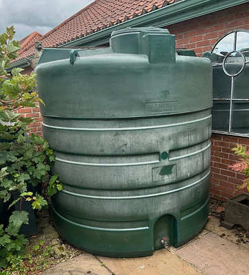 THE 5000 LTR FUEL TANK MANUFACTURED BY BALMORAL IS A HIGH-QUALITY STORAGE SOLUTION FOR LARGE 