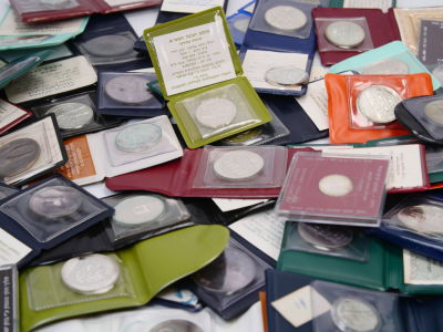 Lot of 36 Isreli offical coins, different silver grades. total weight: 709.6 grams. 935 silver 