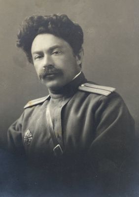 Saul Tschernichowski - a Photograph for WW1 with a Personal Inscription. a Rare photo of Saul 