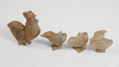 Lot 4 animal figurines of Chinese stones. Various sizes