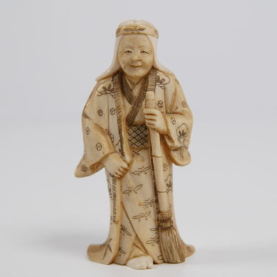 Ivory Netsuke . 8 cm, not signed