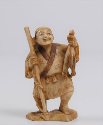 Ivory Netsuke . 5.5 cm, signed
