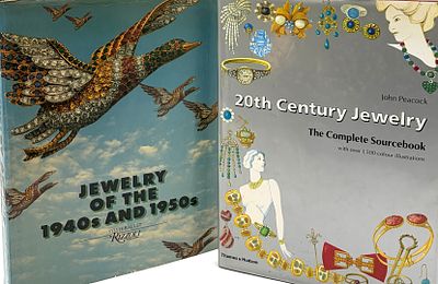 שני ספרים על תכשיטים במאה העשרים. 1. Jewelry of the 1940s and 1950s. by Silvye Raulet. 
New 