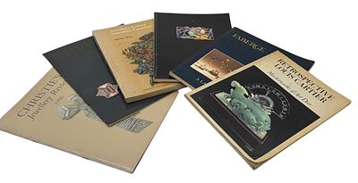 מבחר חוברות על תכשיטים ולליק - 1996-1982. 1. Cristie's Jewllery Review. London, 1996. 
2. 