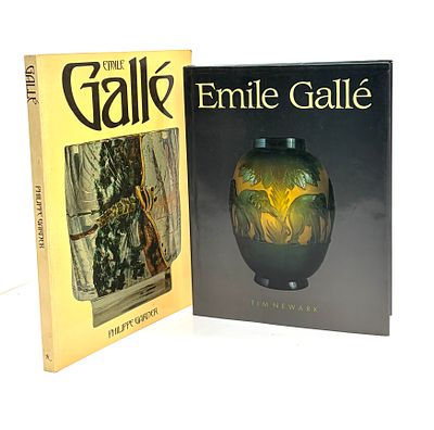 אמיל גאלא (אר נובו) - שני ספרים. 1.&Eacute;mile Gall&eacute;. by Tim Newark. 
New York; A Quintet Book, 1989. 
