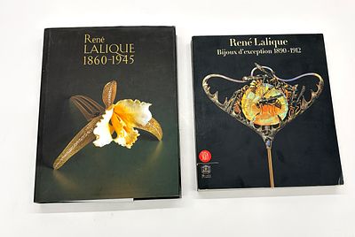 התכשיטים של רנה לליק - שני ספרים. 1. Ren&eacute; Lalique 1860-1945. 
Tokyo-Kyoto-Yokohama, 2000. 