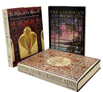 שלושה ספרים בנושא אמנות אמריקאית ואמריקנה. 1. The American Wing at the Metropolitan Museum of 