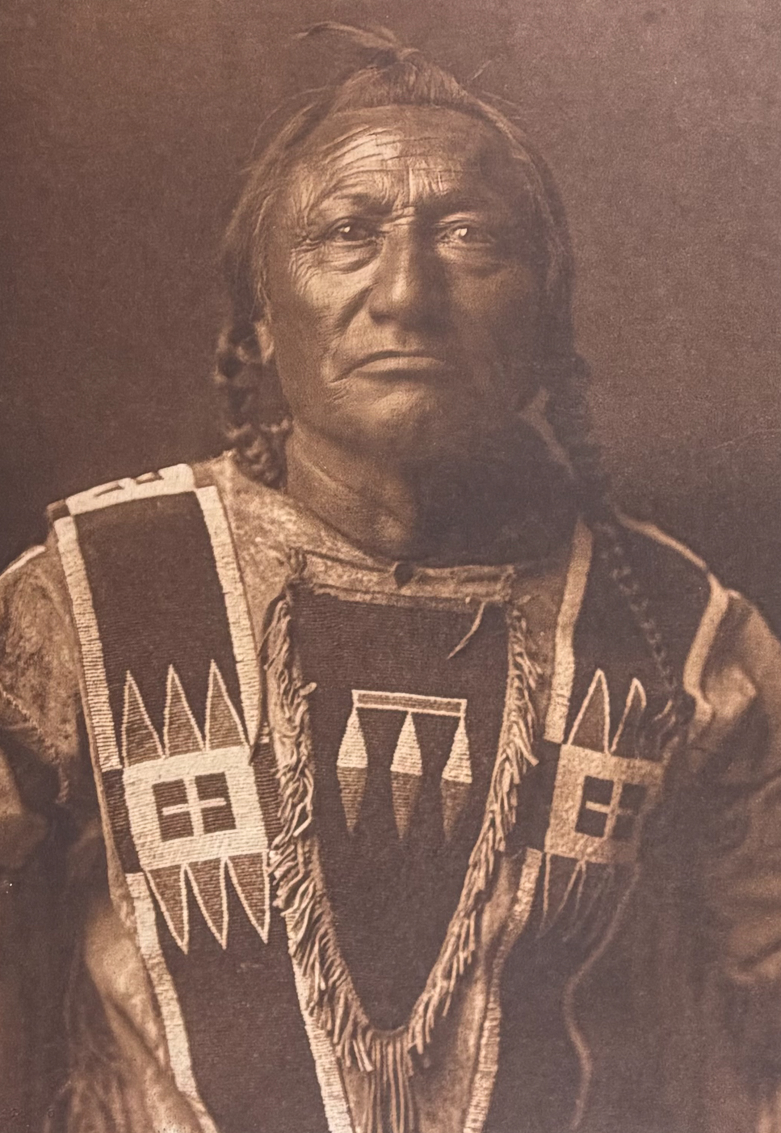 Edward Curtis, Folio - Otter Robe - Atsina