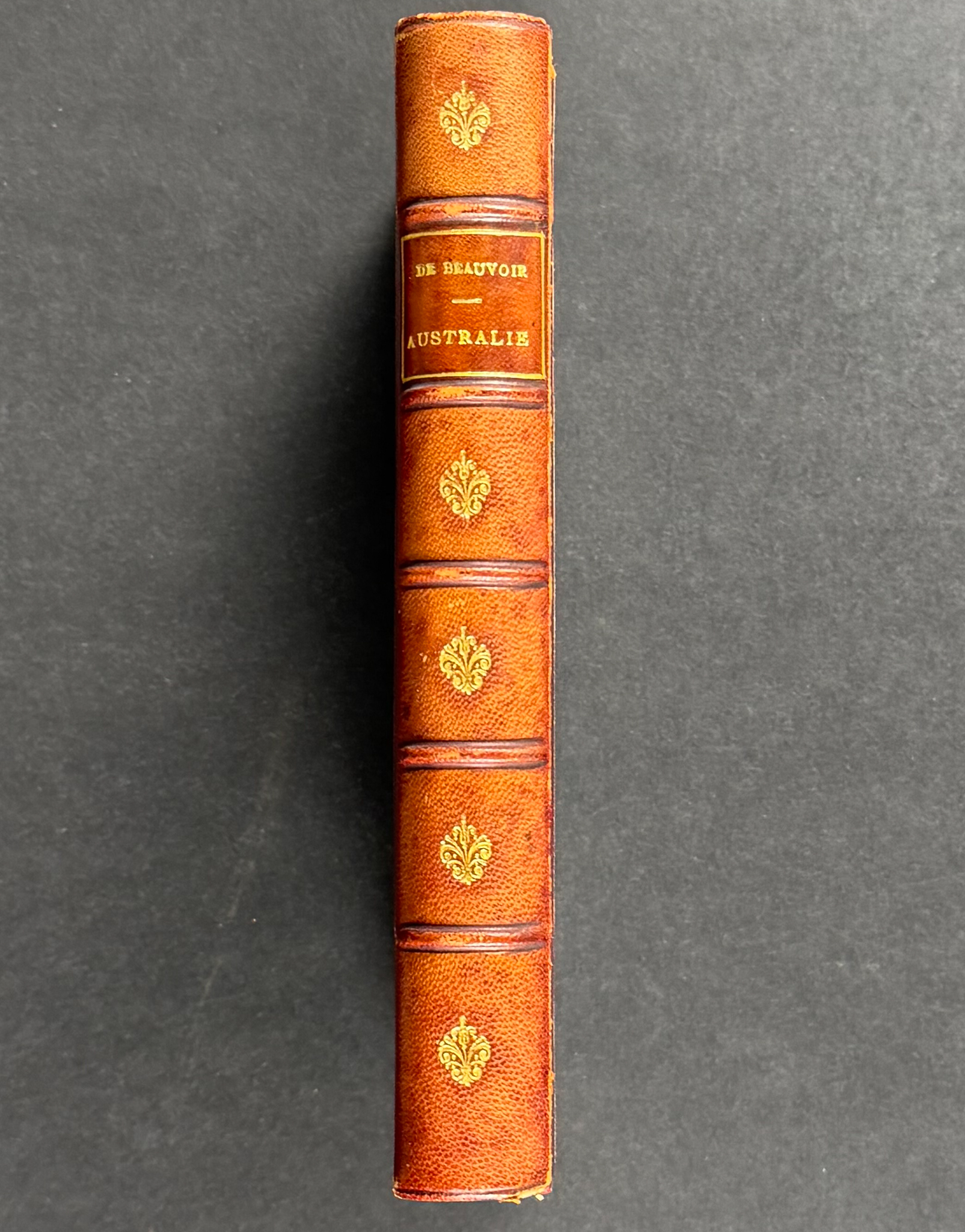 Beauvoir's Australia - Volume with 2 Maps & 2 Original Photographs