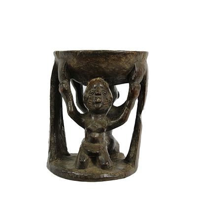 PIATTO DIVINATORIO AJERE IFA - PIATTO DIVINATORIO AJERE IFA dell'etnia Yoruba in legno e patina 