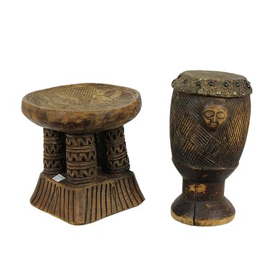TAMBURO E POGGIATESTA - TAMBURO E POGGIATESTA probabile etnia Senufo, in legno a patina scura 