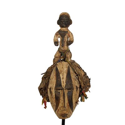 MASCHERA CASCO OKOROSHI OMA - MASCHERA CASCO OKOROSHI OMA dell'etnia degli Igbo, in legno e patina 