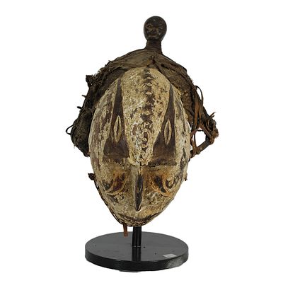 MASCHERA CASCO OKOROSHI OMA - MASCHERA CASCO OKOROSHI OMA dell'etnia degli Igbo, in legno e patina 