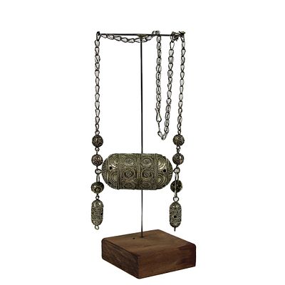 COLLANA CON PORTATALISMANI ED ORECCHINI - COLLANA CON PORTA TALISMANI ED ORECCHINI etnia Mauri, in 