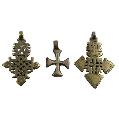 LOTTO DI 3 CROCI DA COLLO OMORO AMHARA - LOTTO DI 3 CROCI DA COLLO OMORO AMHARA in metallo 
