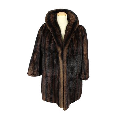 PELLICCIA DI CASTORINO LAVORATO - PELLICCIA DI CASTORINO LAVORATO marrone con venature pi&ugrave;' 