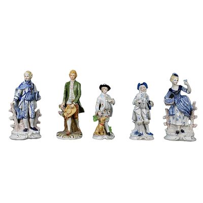 LOTTO DI CINQUE SCULTURE - LOTTO DI CINQUE SCULTURE in porcellana policroma raffigurante 