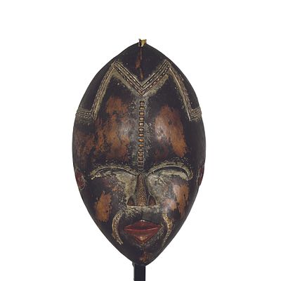 MASCHERA IN LEGNO POLICROMO - MASCHERA IN LEGNO POLICROMO etnia Dan, funzioni cerimoniali. Gabon h 