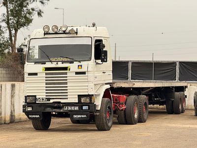 Scania. . Transmission: Manual
Engine: Diesel.
Localiza&ccedil;&atilde;o: Est&aacute;dio 11 de Novembro, port&atilde;o 