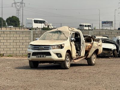Toyota Hilux. . Transmission: Manual
Engine: Diesel.
Localiza&ccedil;&atilde;o: Est&aacute;dio 11 de Novembro 