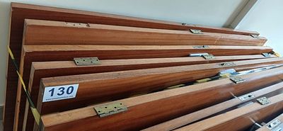 Porta de madeira maci&ccedil;a. 80&times;2,30 m — 5 unidades