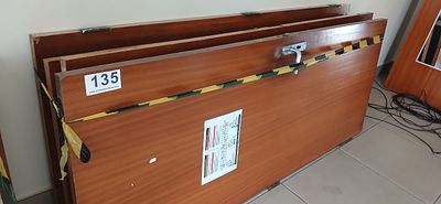 Porta de madeira maci&ccedil;a. 80&times;2,30 m — 4 unidades